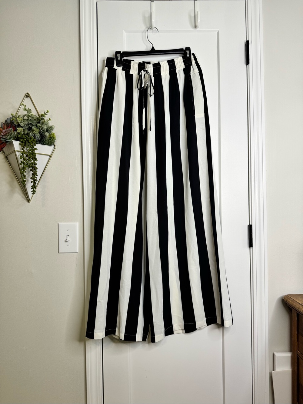 Oddi 2 Piece Striped Pant Set - Picture 5 of 6
